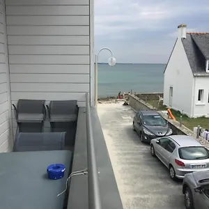 villa-penfret-50-meters-from-the-beach.inbrittany.com/